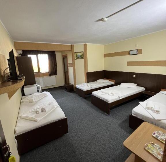 四人标准间, Monte Carlo