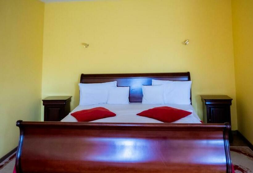 标准间, Noroc Si Fericire