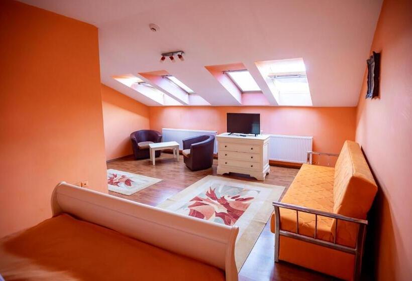 带1个卧室的公寓, Noroc Si Fericire