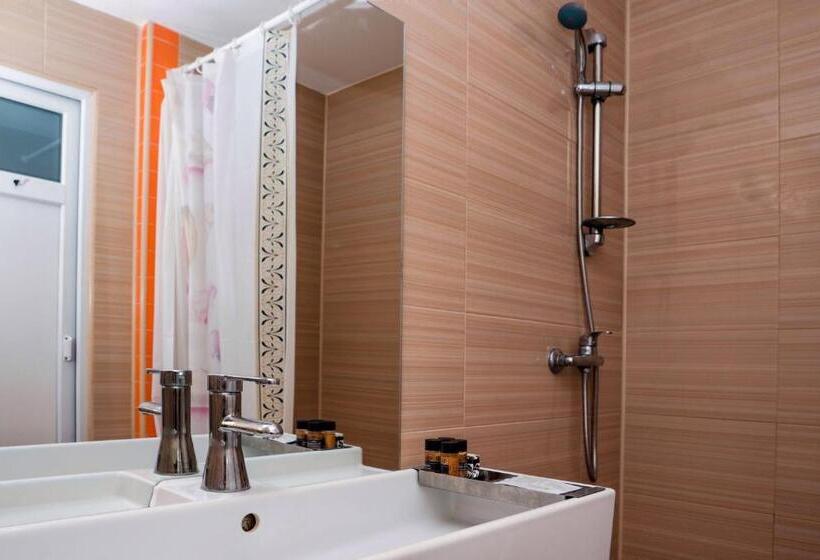 Quarto Executivo com Vistas, Opal