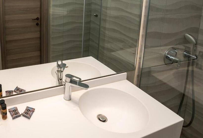 전망 스위트, Opal