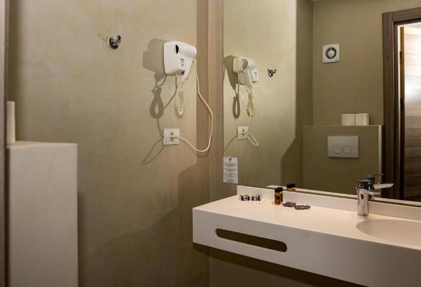 전망 스위트, Opal