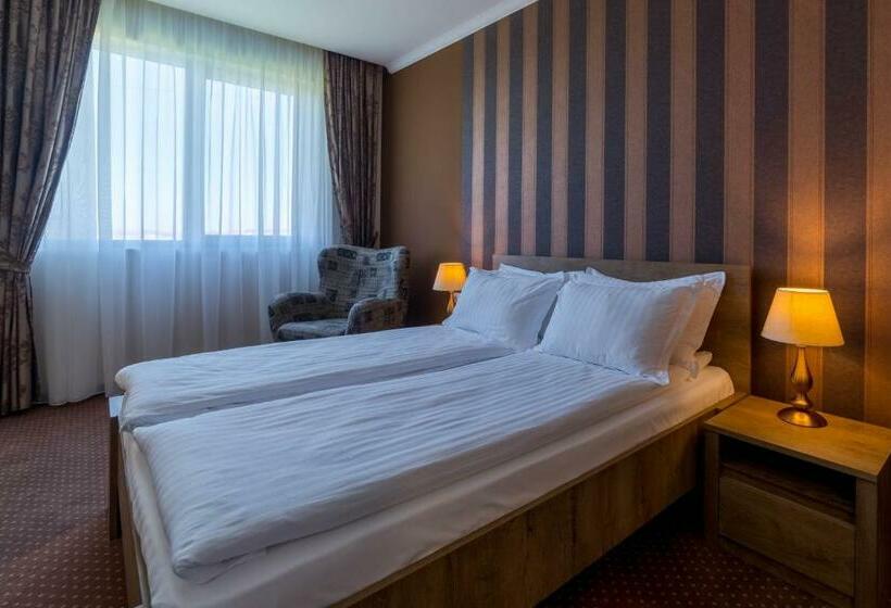 수피리어 룸, Sky