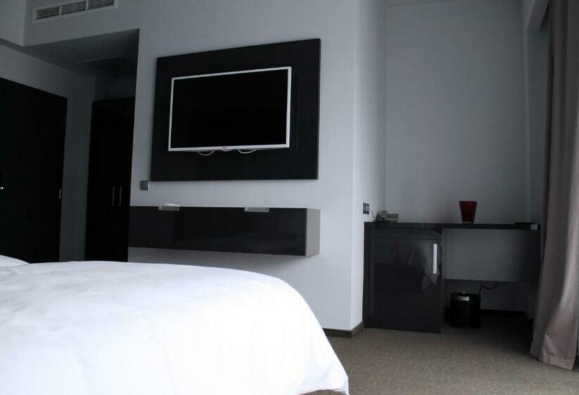 스탠다드 룸, Tempo