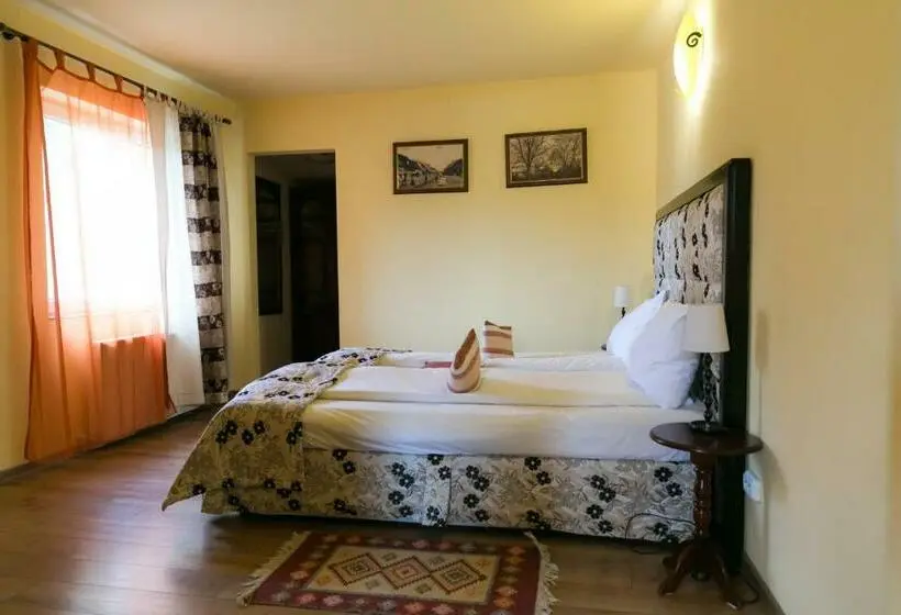 سوییت دوبلکس, Transilvania