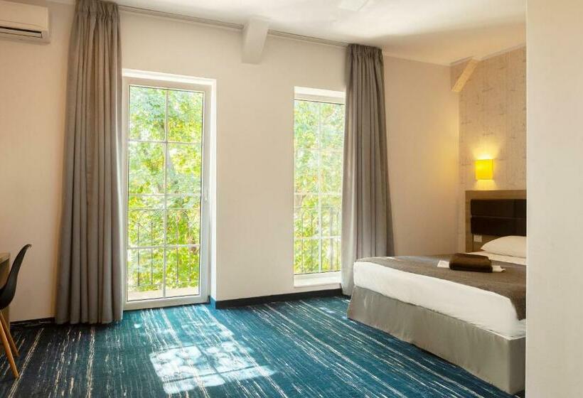 חדר סטנדרט, Victoria