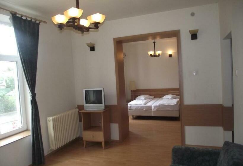 スイート, Villa Carmelita