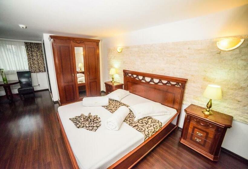 スタンダードルーム, Restaurant Elite