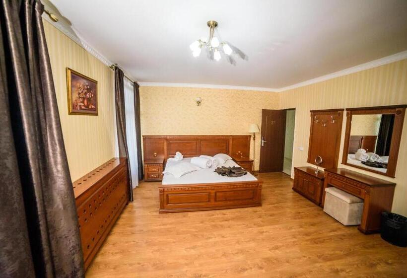 デラックスルーム, Restaurant Elite