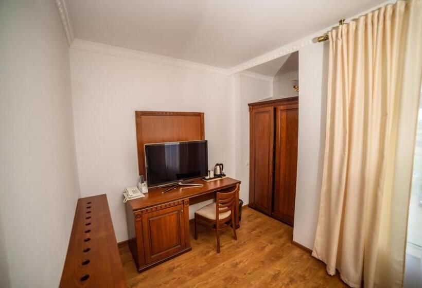 デラックスルーム, Restaurant Elite