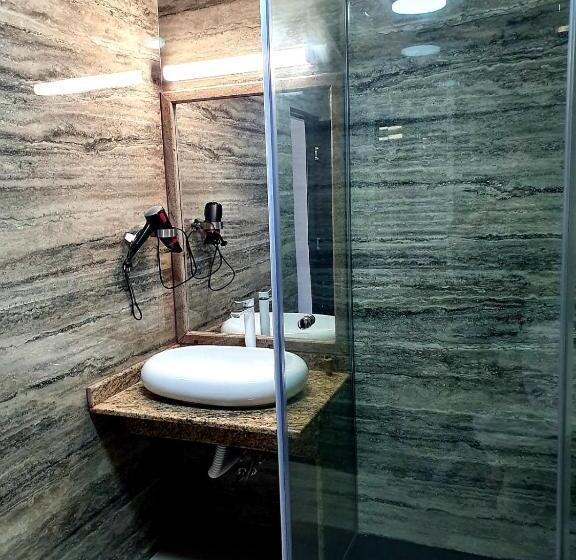 キングサイズベッドのスタンダードルーム, Restaurant Elite