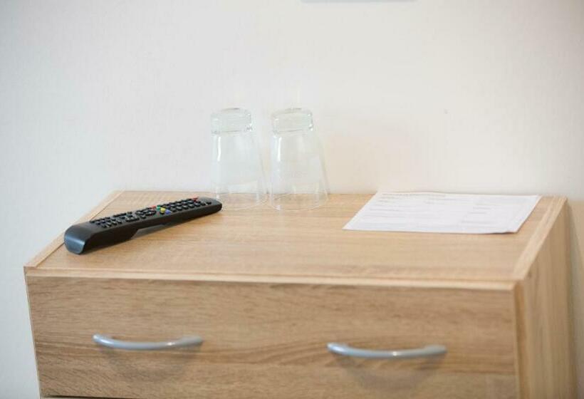 标准间, Motel Schlegel