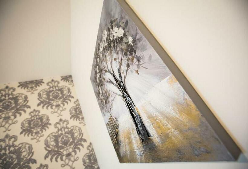 标准间, Motel Schlegel