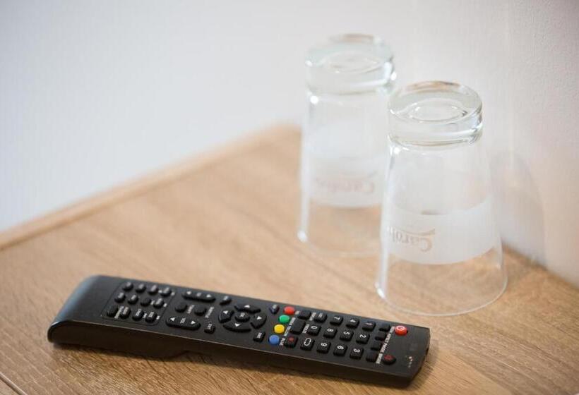 标准间, Motel Schlegel