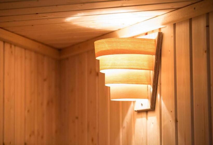 标准间, Motel Schlegel