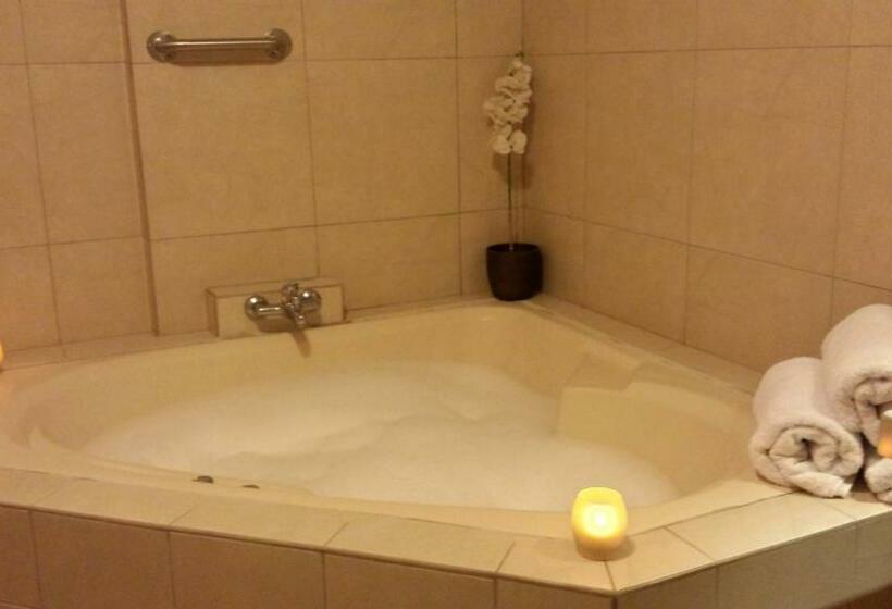 اتاق استاندارد با وان آب گرم, Belle Sand