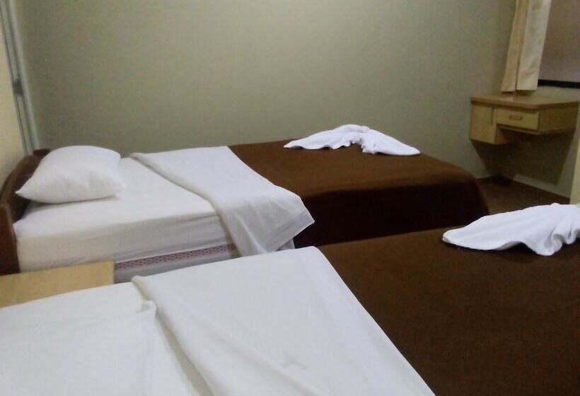 اتاق استاندارد, Botón De Oro