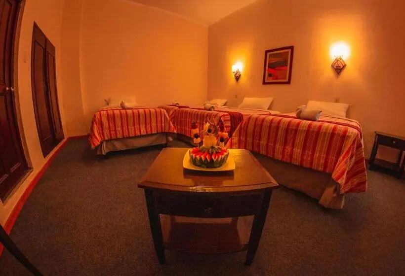 اتاق استاندارد چهار تخته, Cajamarca