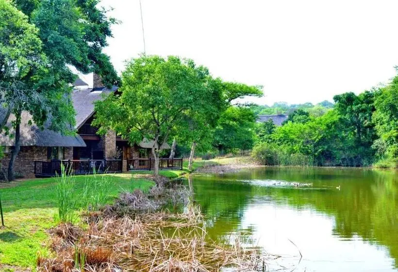 Talo 1 Makuuhuone, Cambalala Luxury Units In Kruger Park Lodge Serviced Daily, Free Wi Fi