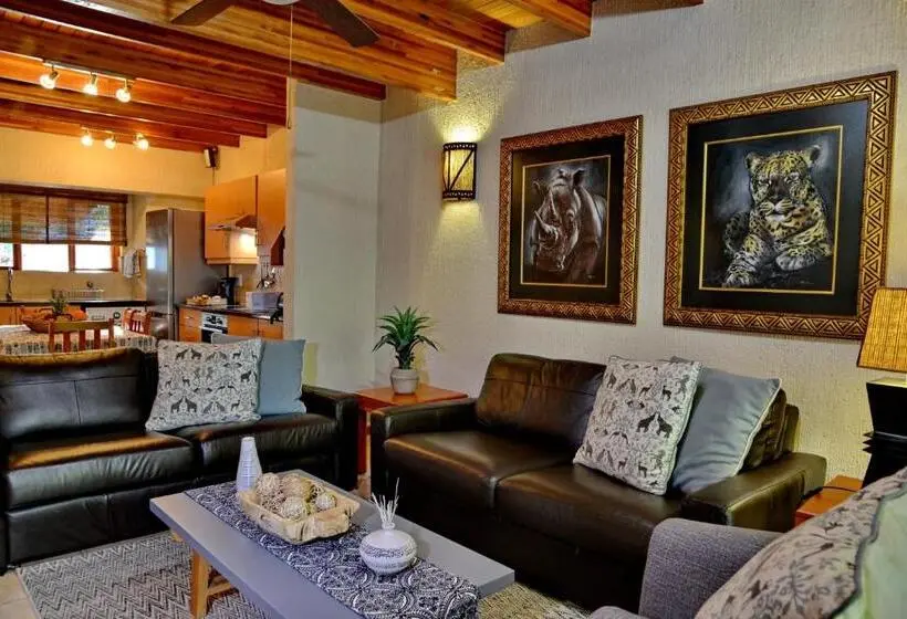 Talo 1 Makuuhuone, Cambalala Luxury Units In Kruger Park Lodge Serviced Daily, Free Wi Fi