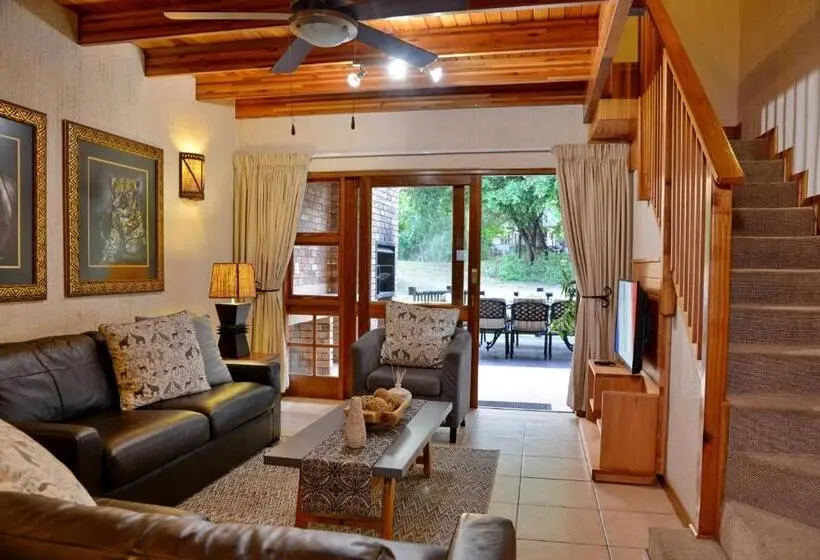 Talo 1 Makuuhuone, Cambalala Luxury Units In Kruger Park Lodge Serviced Daily, Free Wi Fi