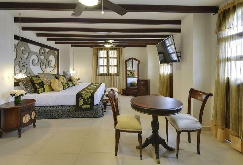 Номер Стандарт, Dorado Plaza Calle Del Arsenal