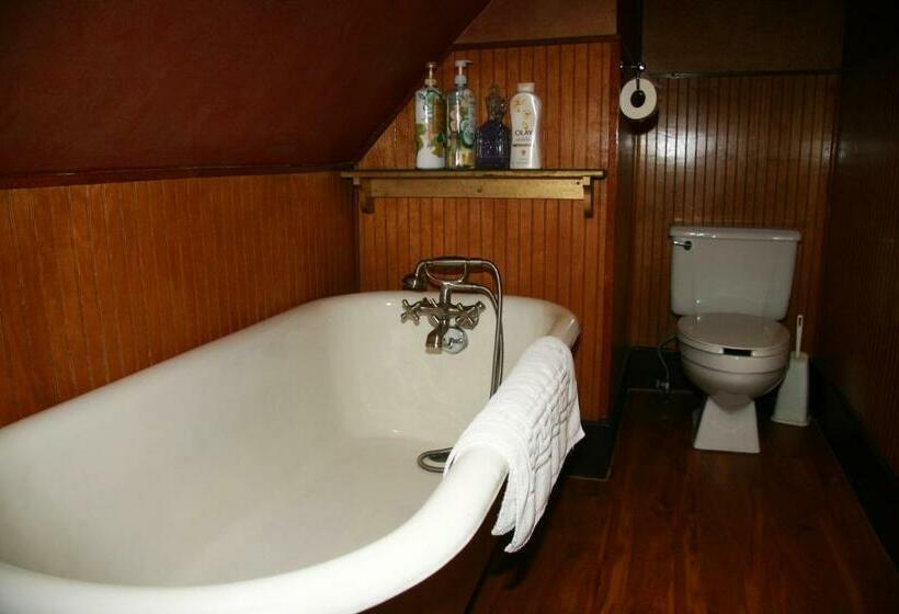 غرفة ديلوكس, Greenbriar Inn