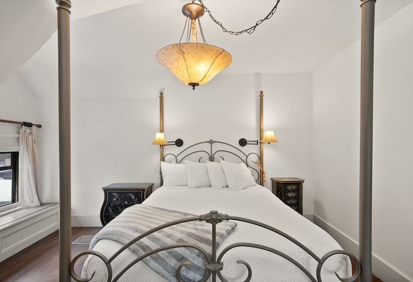 Люкс, Greenbriar Inn