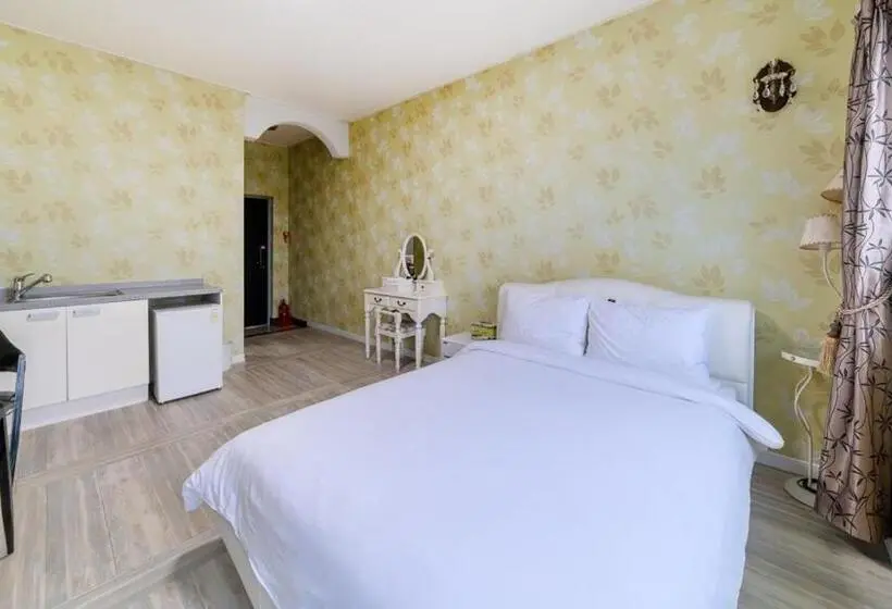 اتاق استاندارد با تراس, Grim Resort