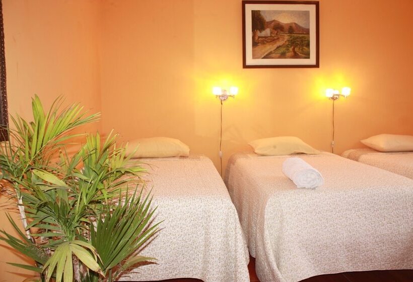 اتاق استاندارد سه نفره, Hospedaje Claudia