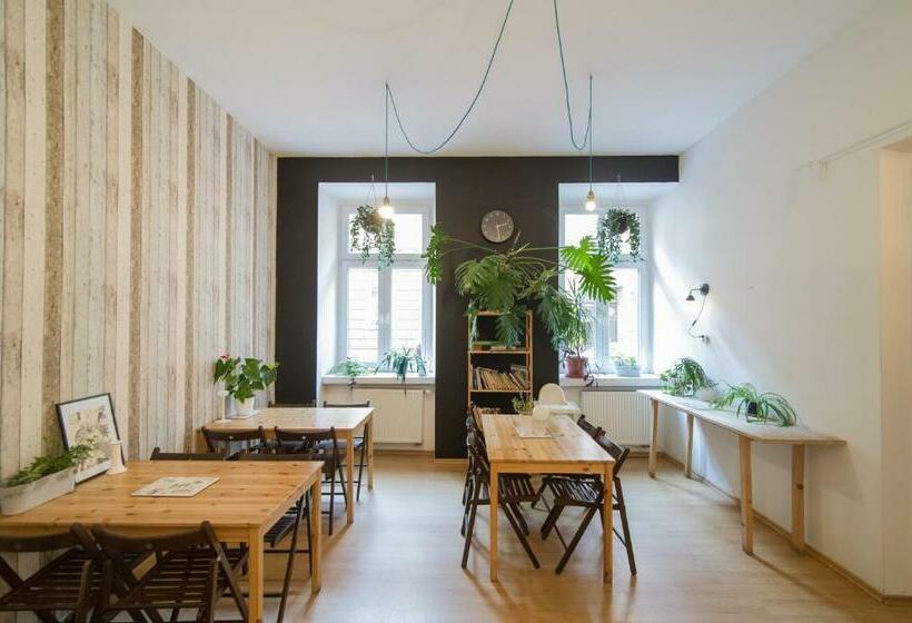 Номер Стандарт Индивидуальный Совместная Ванная, Hostel Cinnamon