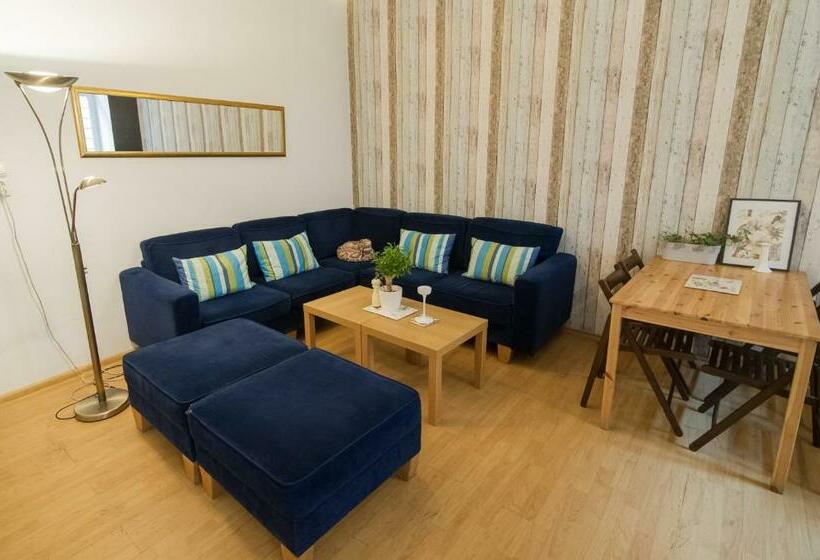 Номер Стандарт Индивидуальный Совместная Ванная, Hostel Cinnamon