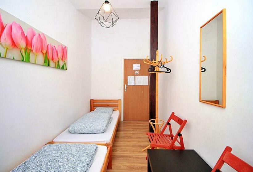 Номер Стандарт Совместная Ванная, Hostel Cinnamon