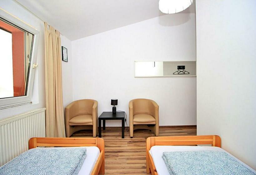 Номер Стандарт Совместная Ванная, Hostel Cinnamon