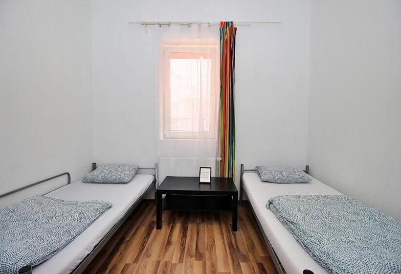 Номер Стандарт Совместная Ванная, Hostel Cinnamon