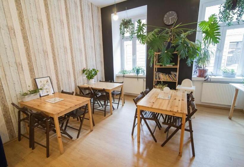 Номер Стандарт Четырехместный Совместный Санузел, Hostel Cinnamon