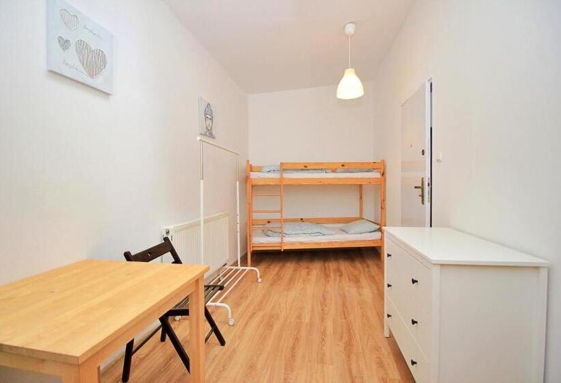 Номер Стандарт Четырехместный Совместный Санузел, Hostel Cinnamon