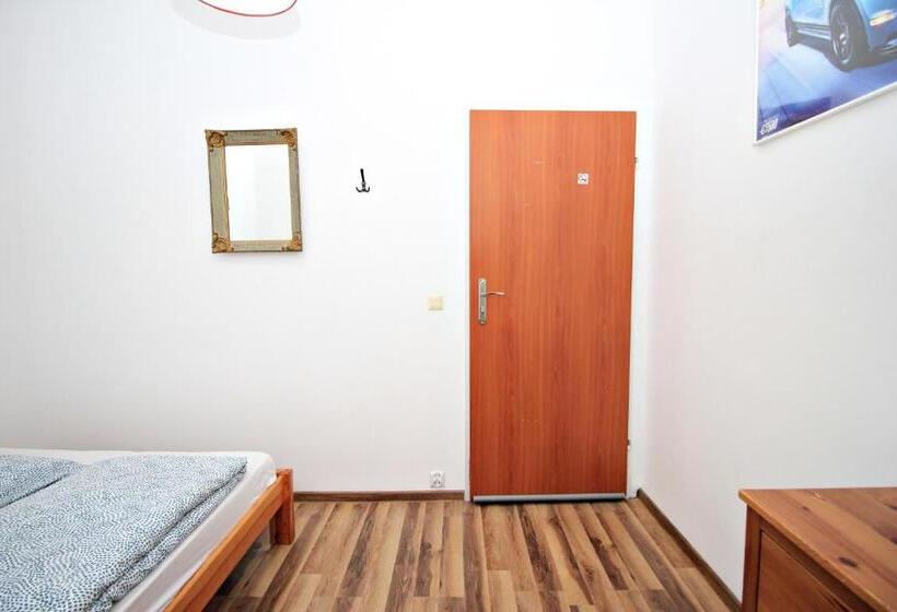 Номер Стандарт Совместная Ванная, Hostel Cinnamon