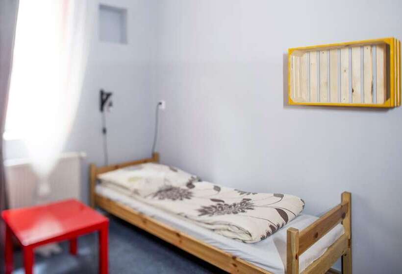 Трехместный Номер Стандарт Совместная Ванная, Hostel Cinnamon