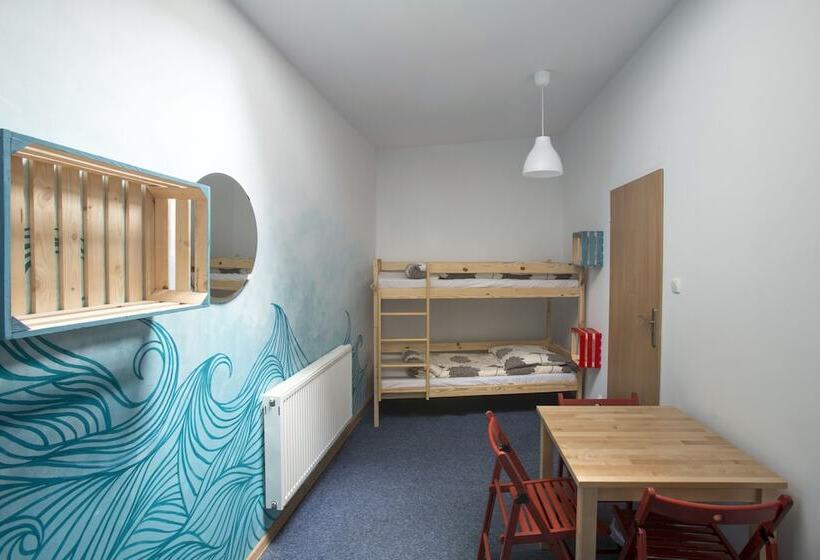 Номер Стандарт Четырехместный Совместный Санузел, Hostel Cinnamon