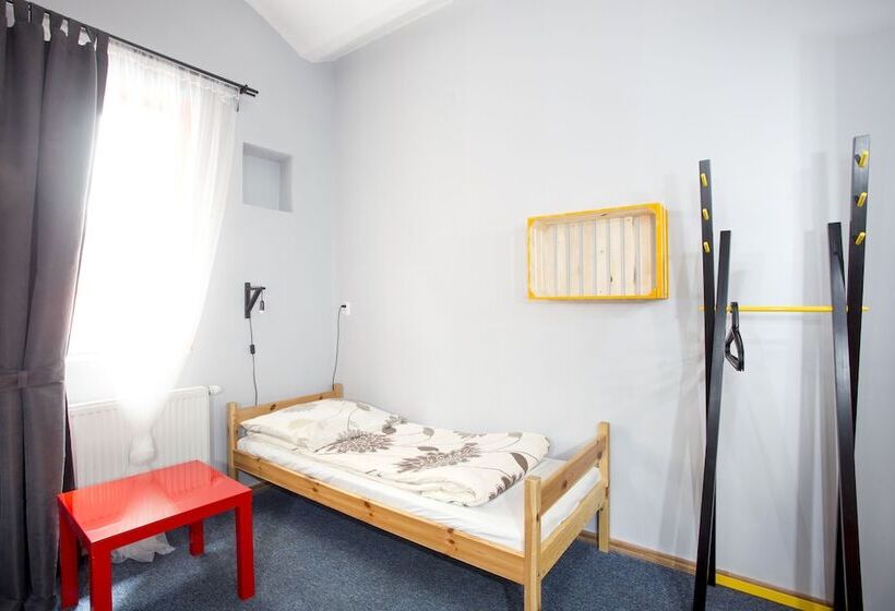 Трехместный Номер Стандарт Совместная Ванная, Hostel Cinnamon