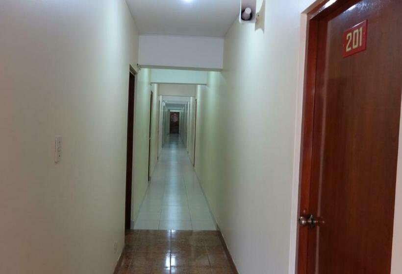 اتاق استاندارد, Las Lineas