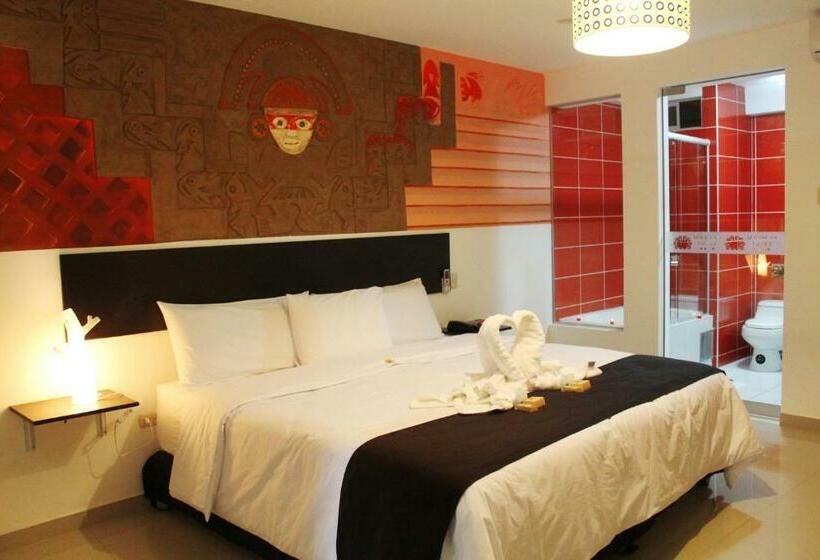 מיטת קינג בסוויטה, Mochican Palace