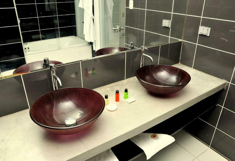 סוויטת ג'וניור נוף לים, Mochican Palace