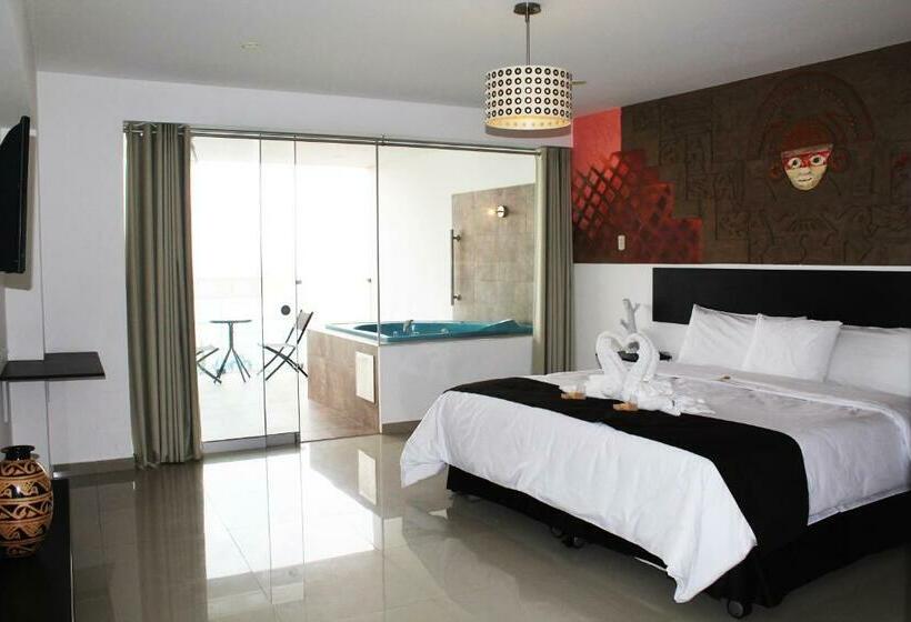 מיטת קינג בסוויטה, Mochican Palace