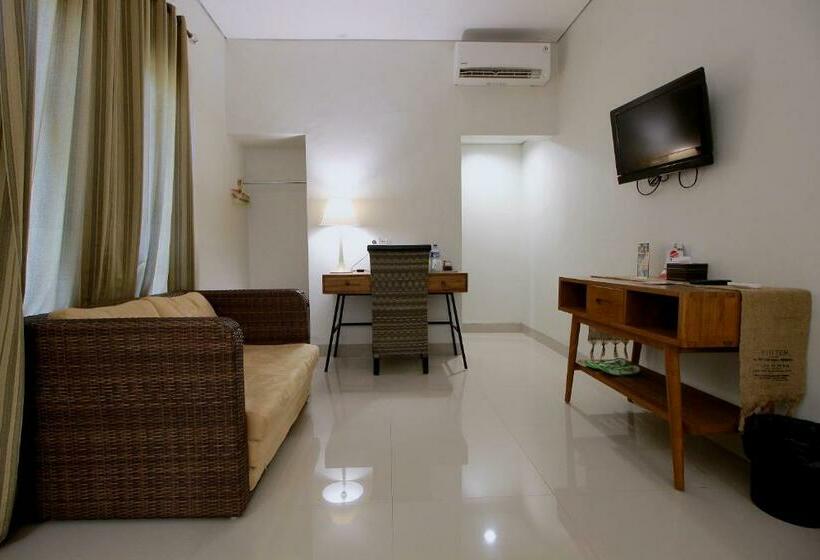 سوییت لوکس, Oyo 680 Grhadika Jodipati