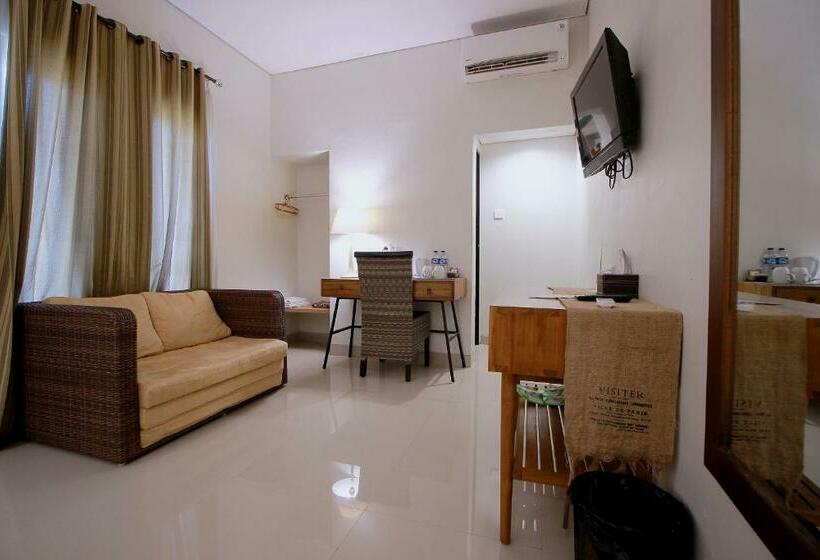 سوییت لوکس, Oyo 680 Grhadika Jodipati