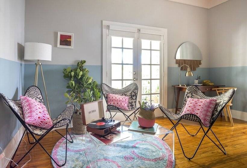 جناح, Miami River Inn By Renzzi