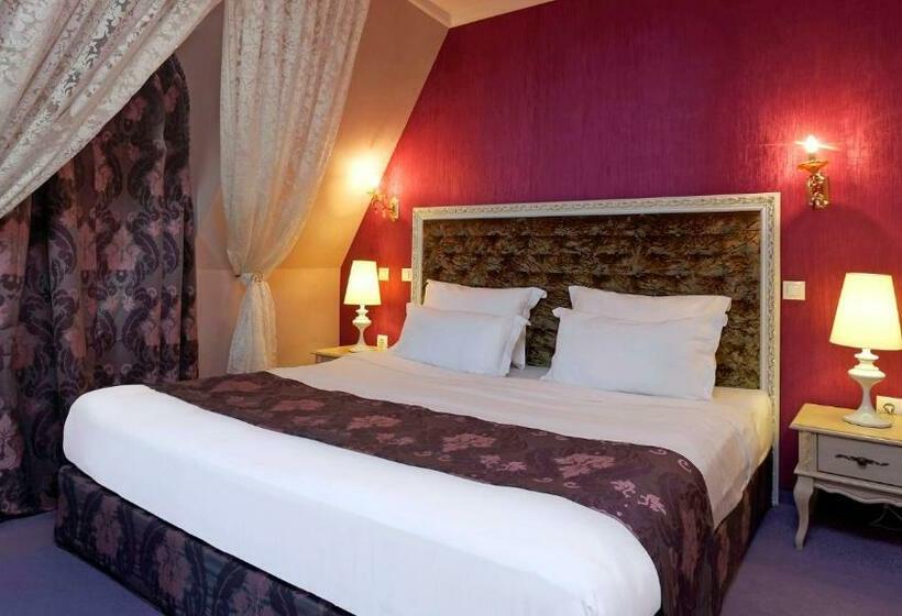 スタンダードスタジオ, Kristel Hotel