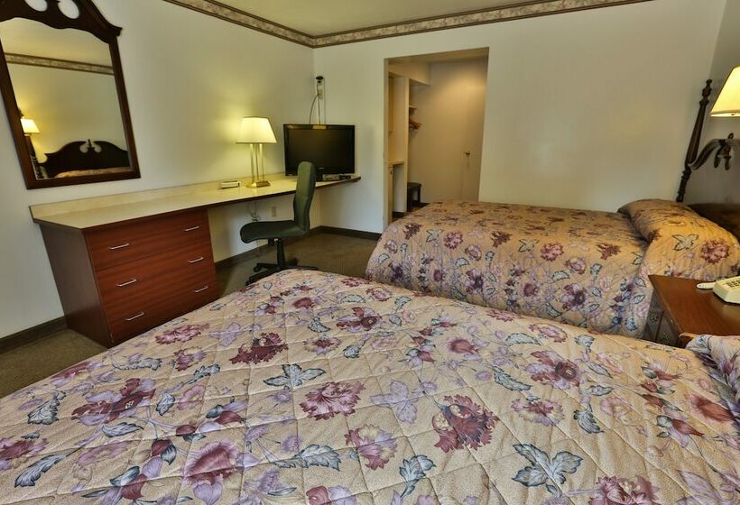 Номер Стандарт 2 Двуспальные Кровати, Nittany Budget Motel
